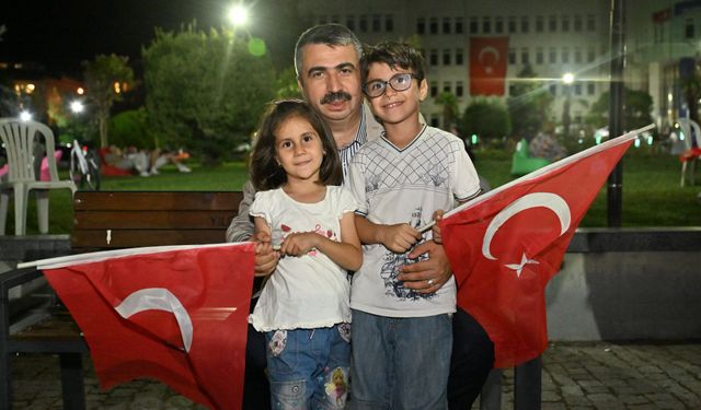Bursa Yıldırım al bayraklarla donatıldı