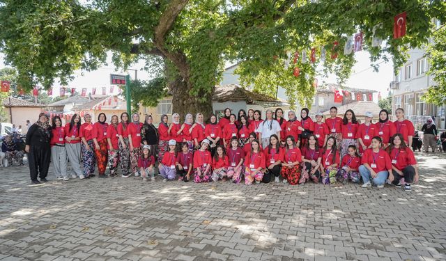 524 Yıldır Süren Gelenek: Mahalle 1 günlüğüne kadınlara emanet edildi