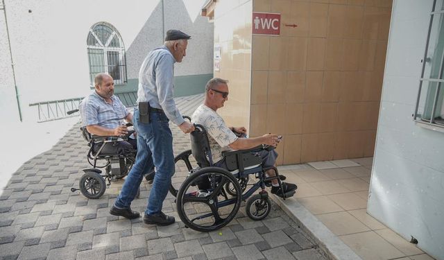 Bursa'da engelli vatandaşlar, engele takılmadan ibadet etmek istiyor