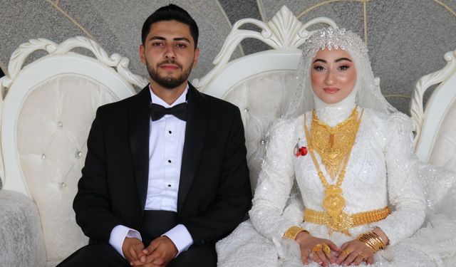 Aşiret düğününde damada 7 buçuk milyon, geline 1 buçuk kilo altın takıldı
