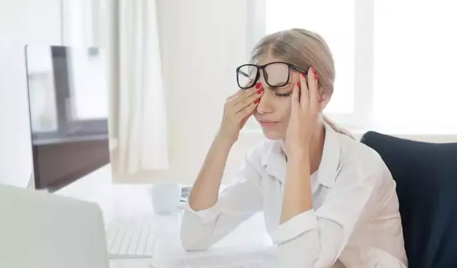 Göz seğirmesi, bazı sağlık sorunlarının habercisi olabilir