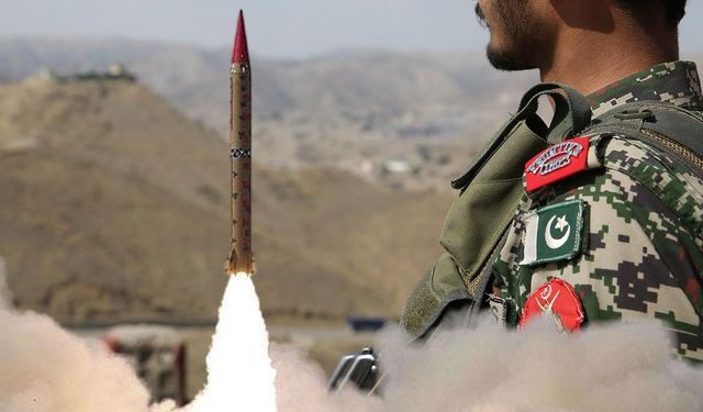 Pakistan'dan nükleer gözdağı: Saldırı girişimi felaketle sonuçlanır!