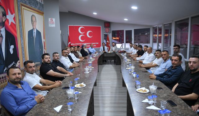 İnegölspor yönetimi MHP'yi ziyaret etti