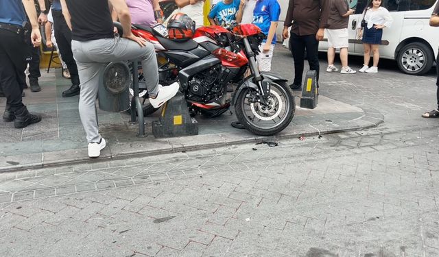 Bayrampaşa’da motosiklet yayaya çarptı