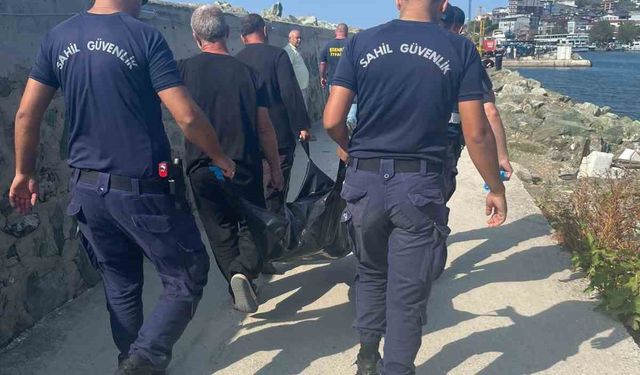 Yalova’da eski futbolcu deniz yüzeyinde ölü bulundu