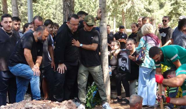 ‘Jrokez’ lakaplı yayıncı Oğuzhan Dalgakıran toprağa verildi
