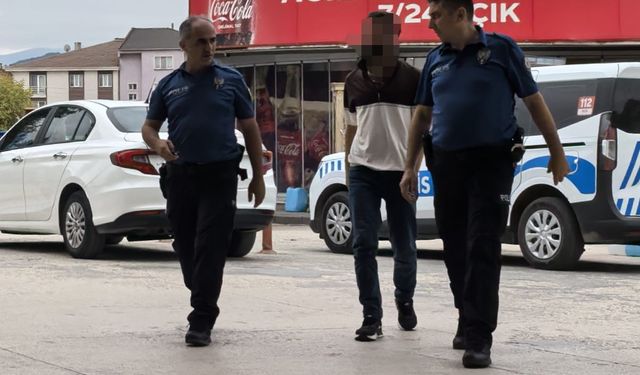 İnegöl'de rehine krizi! Polis kapıyı kırıp etkisiz hale getirdi