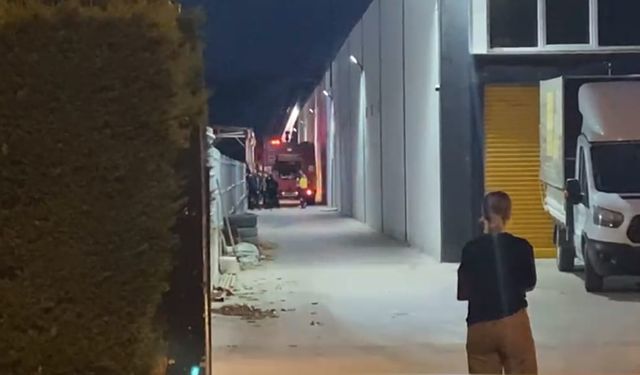 Sandalye fabrikasında korkutan yangın