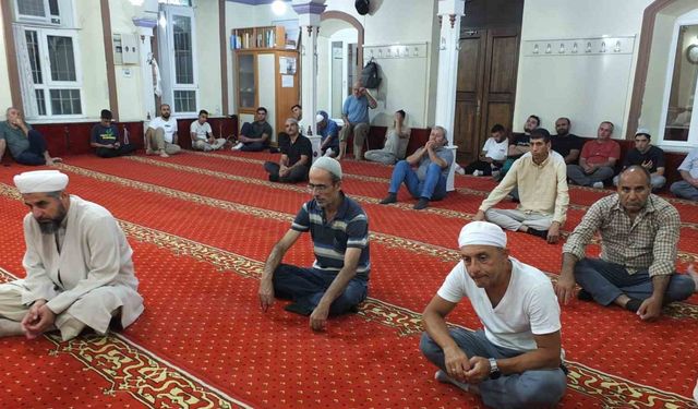 Balıkesirli imamın vaazları 3 ilçeden vatandaşları buluşturuyor