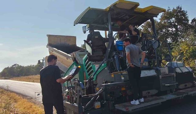 Biga’da sıcak asfalt dökme çalışmaları başladı