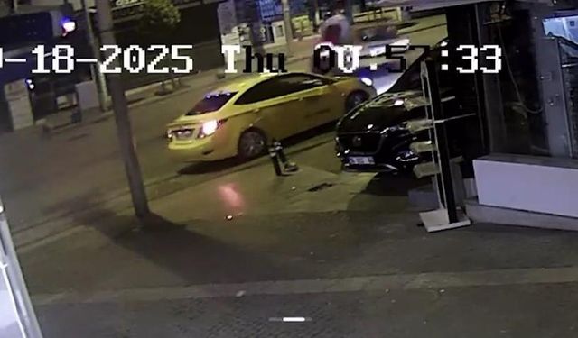 Bursa’da drift yapan araç ile motosiklet çarpıştı, kaza kameralara saniye saniye yansıdı