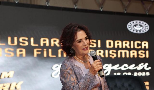 Hülya Koçyiğit’ten yapay zeka yorumu: "Bu haliyle kullanılırsa korkutucu, üzücü"