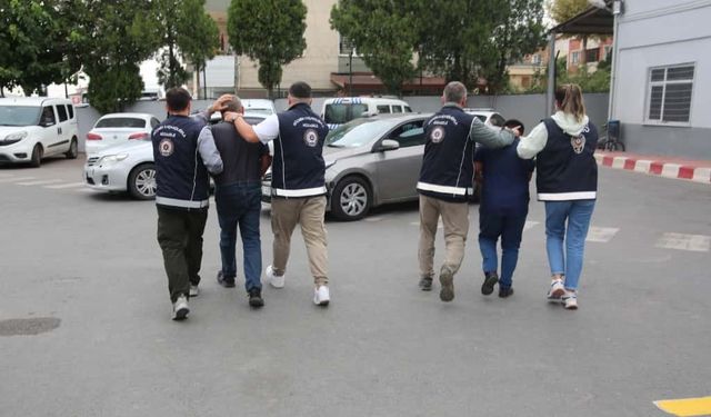 Kocaeli’de firari hükümlü ve 2 göçmen kaçakçısı tutuklandı