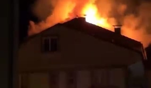İnegöl'de geceyi alevler aydınlattı