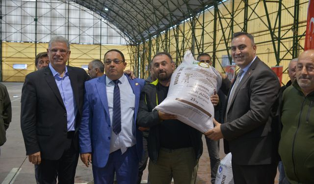 Bursa'da çiftçilere tohum desteği