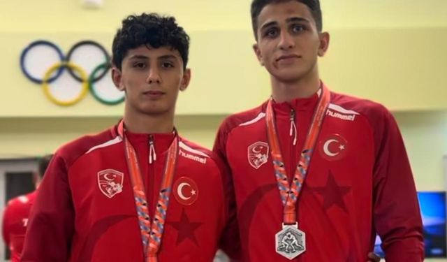 Bursalı güreşçilerden 2 madalya