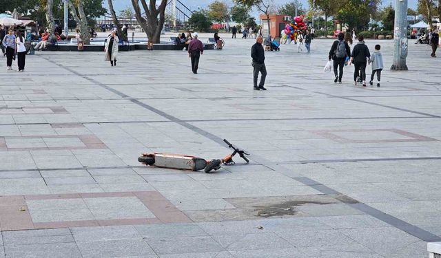 Bandırma’da e-scooter sorunu büyüyor