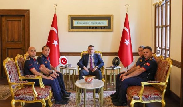 Bilecik Valisi Sözer, itfaiye personelleri ile bir araya geldi