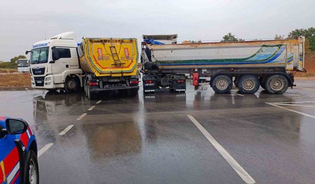 Bilecik’te 2 tır çarpıştı: 1 yaralı
