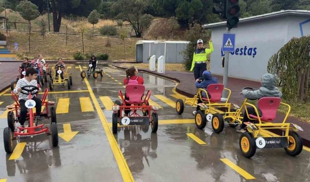 Jandarmadan miniklere trafik eğitimi