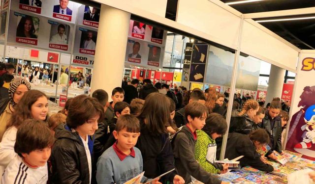 Kitap fuarında çocukların çizgi roman sevgisi