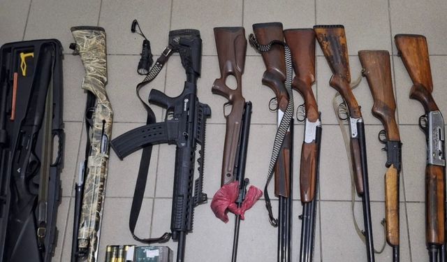 Projektörle tavşan avına jandarmadan operasyon