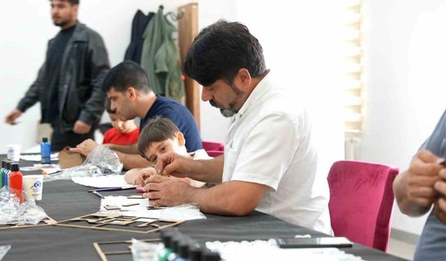 Sultangazi Belediyesi’nden Baba Çocuk Atölyesi