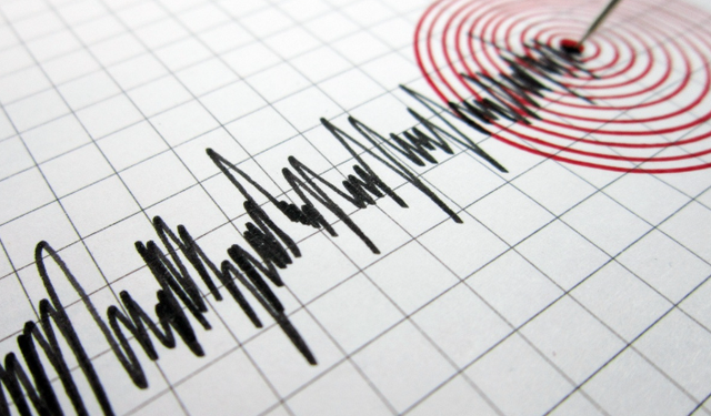 Girit Adası'nda sabah saatlerinde deprem