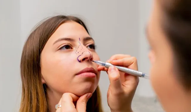 "Burun estetiğinde amaç sadece güzellik değil, sağlıklı nefes alabilmektir"