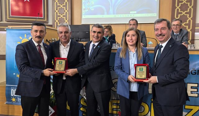 İnegöl İYİ Parti'de Bayrak güven tazeledi