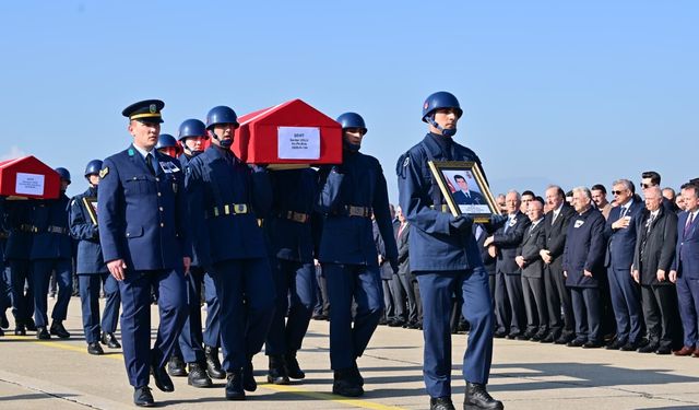 Türkiye şehitlerini uğurluyor! Gözyaşları sel oldu
