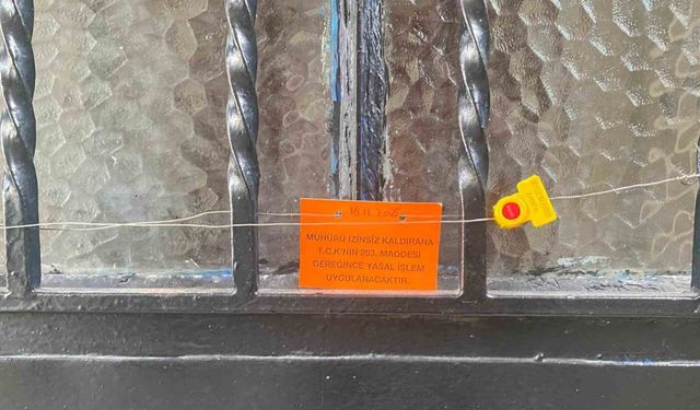 Beykoz’da duvarları ve zemini çatlayan 2 bina mühürlenerek tahliye edildi