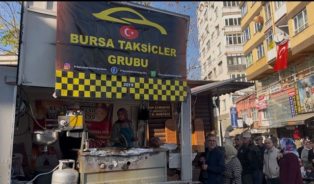 Bursa’da taksicilerden şehitler için anlamlı hayır