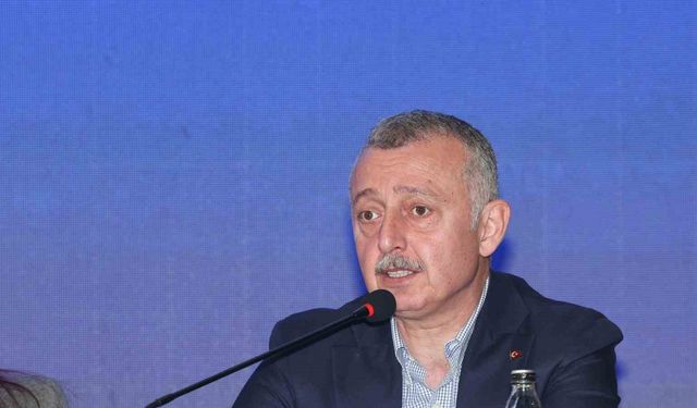 Büyükakın’dan Özel’e: "Sen müfterisin, önce bu yaftadan kurtul, ondan sonra konuş"