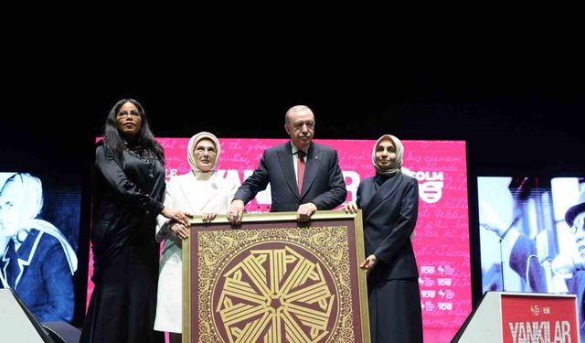 Cumhurbaşkanı Erdoğan, "Türkiye’de uyuyanları uyandırmaya bir şule yetmiştir"