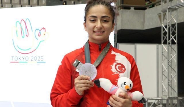 Deaflympics 2025’te ilk madalya Buse Tıraş’tan geldi