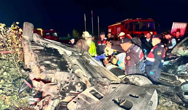 Edirne’de hatalı sollama zincirleme kazaya neden oldu: 1 ölü, 2 yaralı