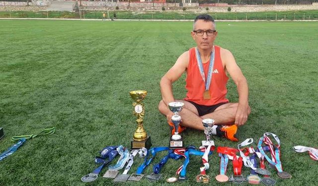 Emekli polis, deprem bölgesinden rekorlara koşuyor