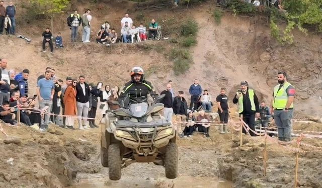 Gölcük’te ATV tutkunları zorlu parkurda mücadele etti