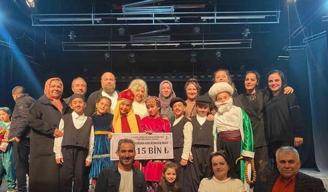 Gülkent İlkokulu tiyatro ekibi Türkiye üçüncüsü oldu