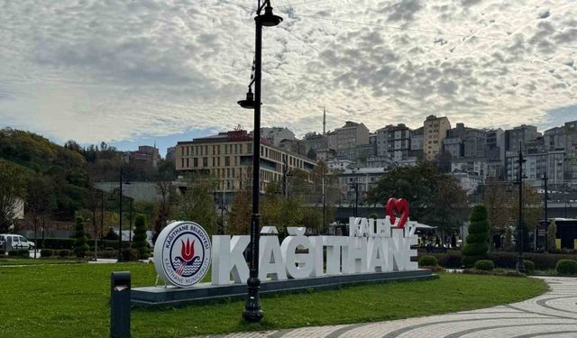 Kağıthane’de 100 bin metrekarelik meydanlarla şehir yaşamı canlandı