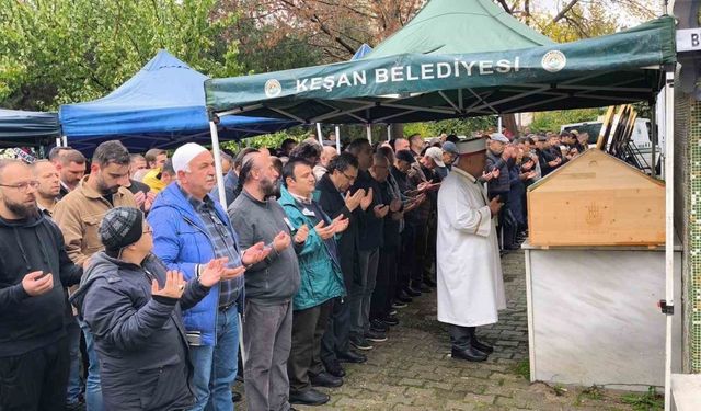 Keşan’da evinde ölü bulunan iş adamı toprağa verildi