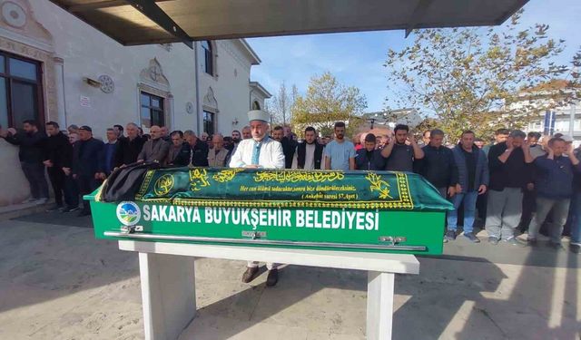 Sakarya’da kazada hayatını kaybeden yaşlı kadın son yolculuğuna uğurlandı