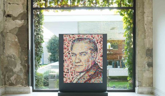 Sanatçı Deniz Sağdıç’tan Espressolab malzemeleriyle ileri dönüşüm Atatürk portresi