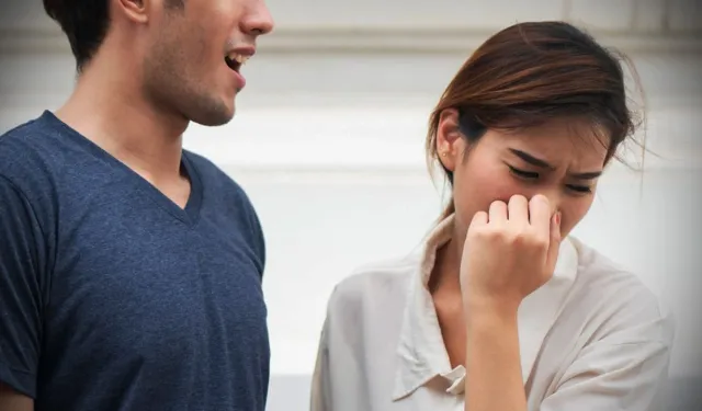 Diş Hekimi Özbek: "Ağız kokusu sosyal ilişkileri derinden sarsabiliyor"