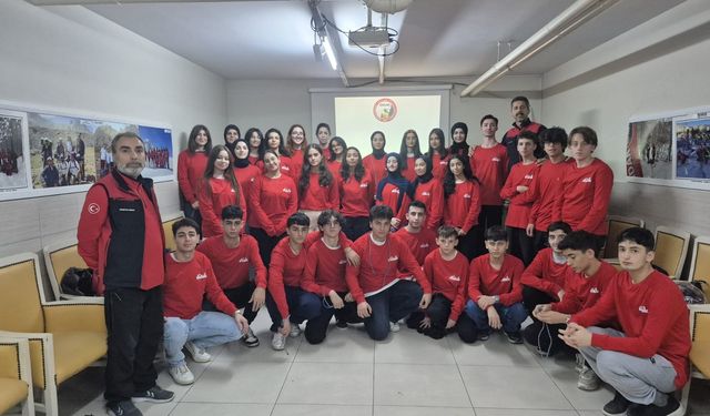 İnegöllü gençlerden kuruldu: İlk eğitimi aldılar