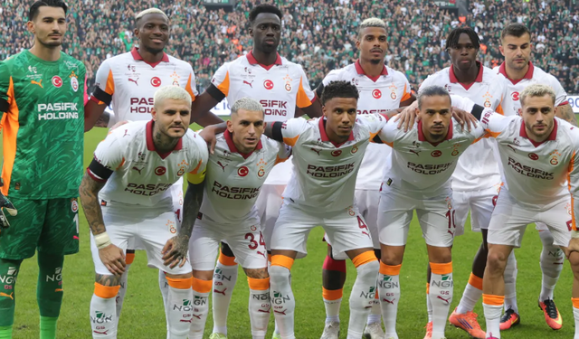 Galatasaray'da alarm! 4 yıldız aynı anda takımdan ayrılacak