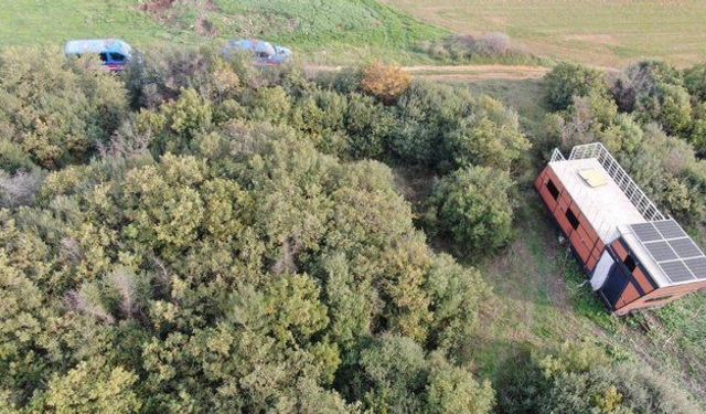 Bursa'da evi içindeki eşyalarla çaldılar