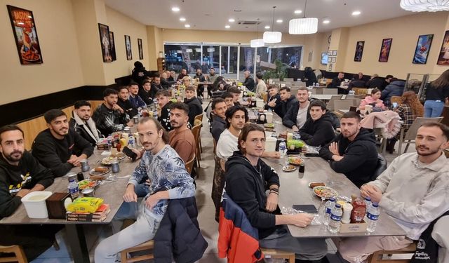 ESKİ BAŞKANLARDAN KAFKASSPOR'A MORAL YEMEĞİ