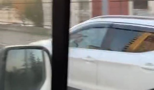 Başakşehir’de bisiklet yoluna giren sürücüler tepki çekti